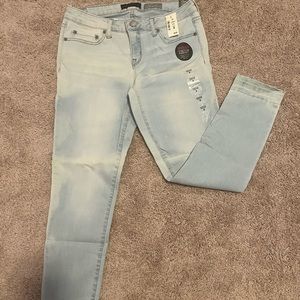 Aeropostale light wash cropped jeggings